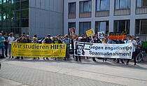 Demo gegen Kürzungen im Kultur- und Bildungsbereich.