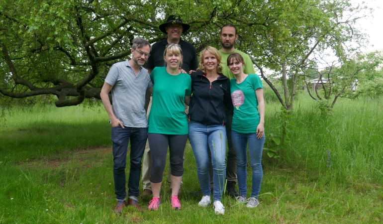 Gruppenbild mit Steffi Lemke, Julia Mayer-Buch und Uwe Zischkale.