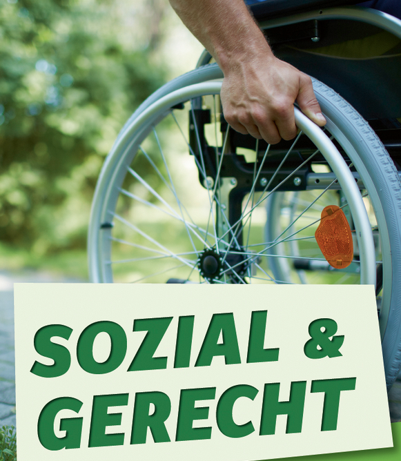 Rollstuhlfahrer Hand am Rollstuhlrad und Slogan "Sozial & Gerecht". Rollstuhlfahrer Hand am Rollstuhlrad und Slogan "Sozial & Gerecht".