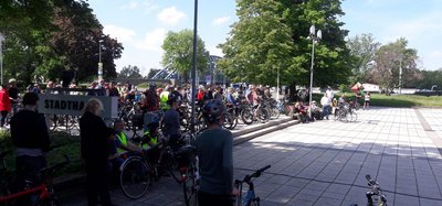 Startpunkt Fahrradaktionstag an der Stadthalle.