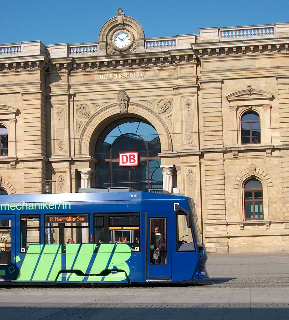 Straßenbahn am Hauptbahnhof.