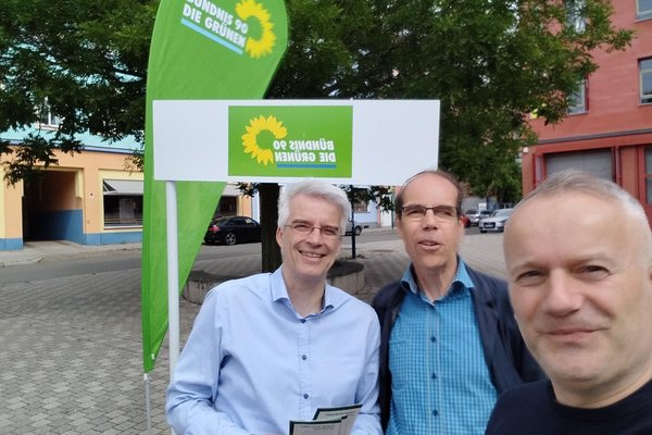 Stand mit Olaf Meister, Dr. Gregor Zündorf und Tom Bruchholz