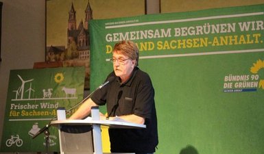 Jürgen Canehl am Redepult des Landesparteitages am 26. Sept. 2015.