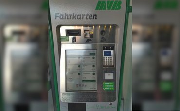 MVB-Fahrkartenautomat im Fahrzeug