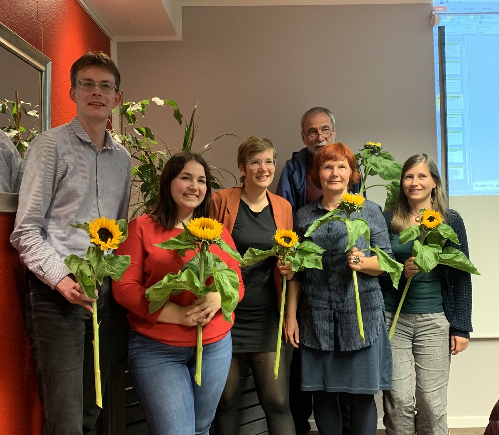 Bildunterschrift: (v.l.n.r.) Yannik Franzik, Theresa Heinemann-Much, Thea-Helene Gieroska, Ullrich Narup, Angela Korth, Luisa Büschleb-Köppen / Alexander Koehler ist nicht im Bild.